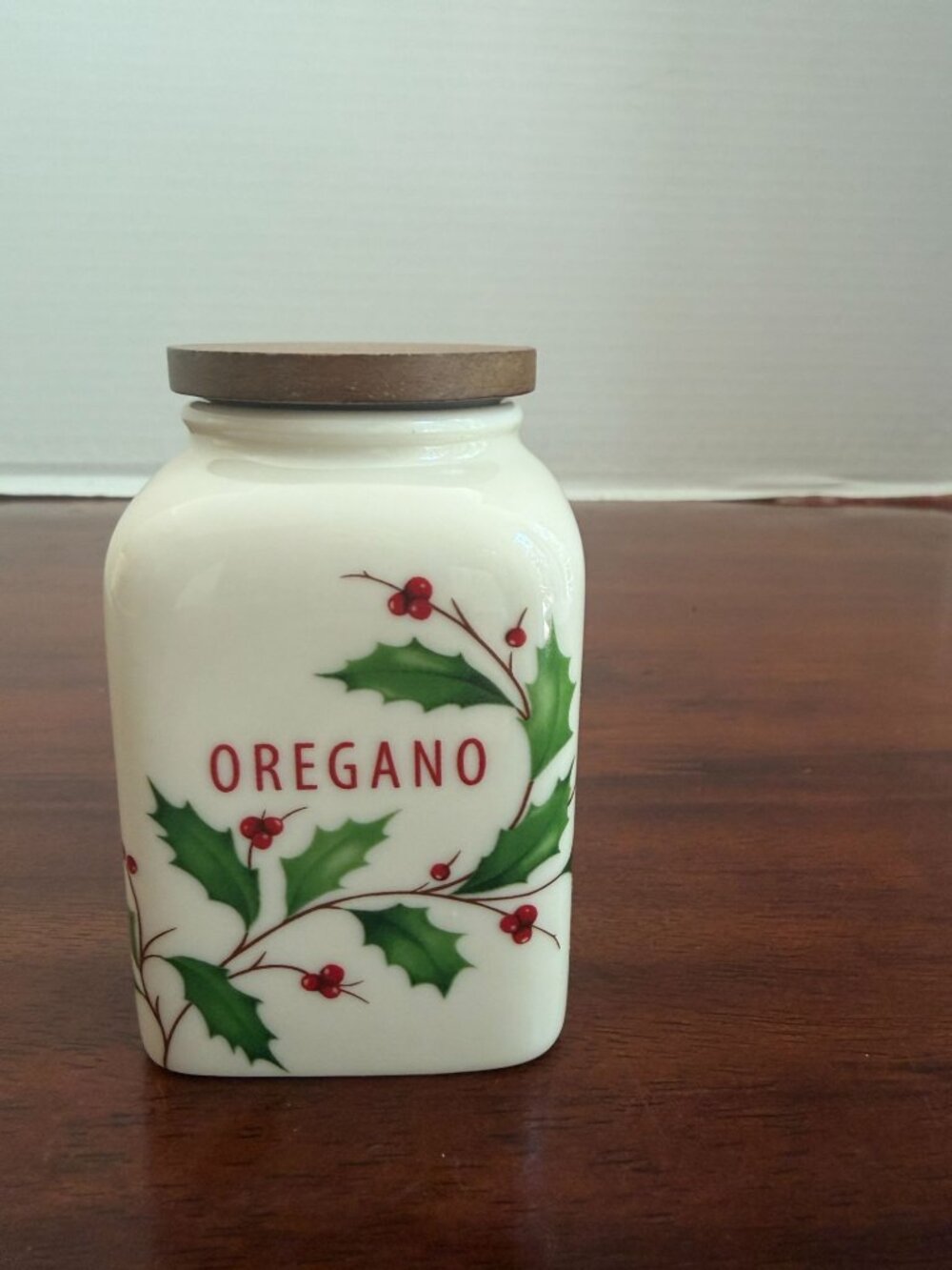 Lenox Holiday Porcelain 6 Ounce "Oregano" Spice Jar with a Rustic Acacia Wood Li